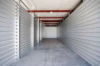 10' x 30' drive-up storage unit